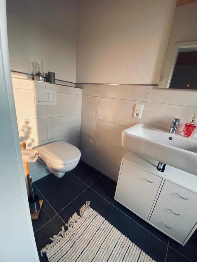 Zimmer M. Eigenem Bad Und Badewanne Direkt Am Wald Amoeneburg Ngoại thất bức ảnh