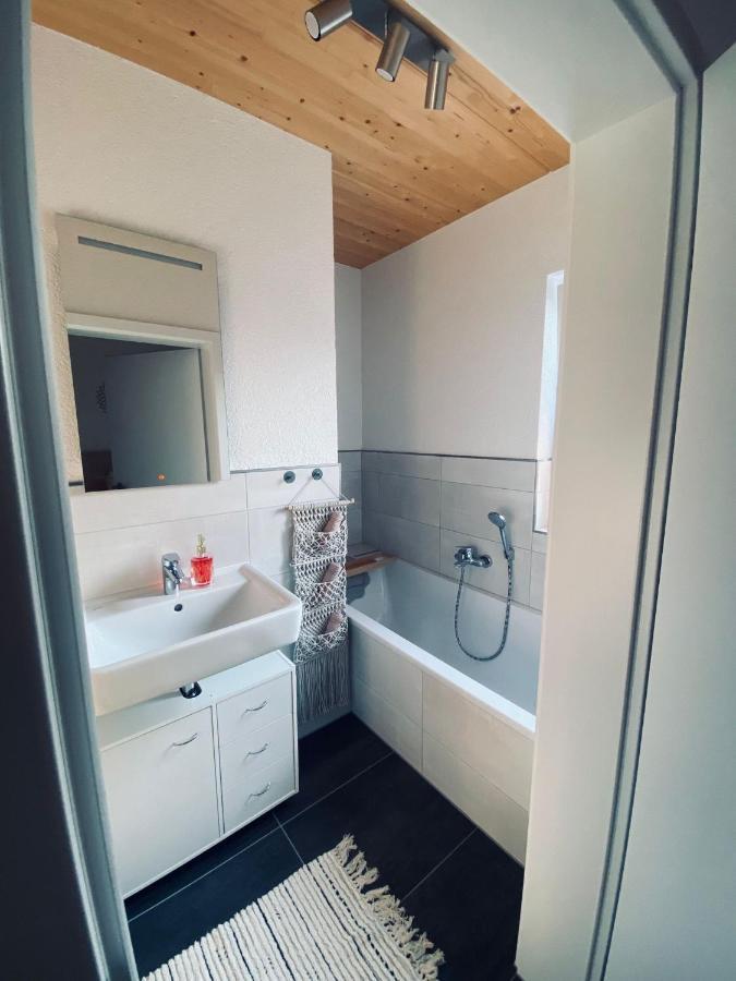 Zimmer M. Eigenem Bad Und Badewanne Direkt Am Wald Amoeneburg Ngoại thất bức ảnh